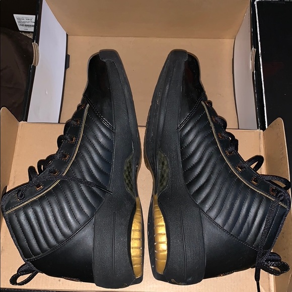 AIR JORDAN XIX SE - Picture 5 of 8